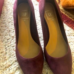 Gap heels! Plum color ! Great for fall! Size 7.5